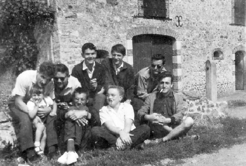 en blanc : J.P. Poutier